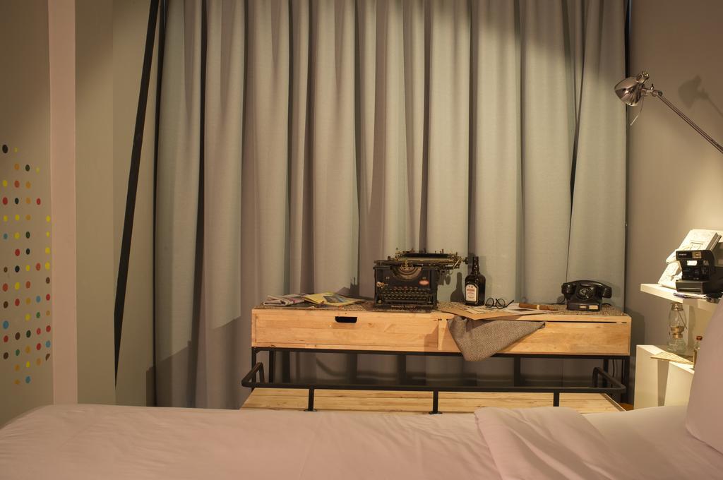 The Secret Service Bangkok Room photo